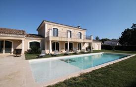 4 pièces villa en Provence-Alpes-Côte d'Azur, France. 7,500 € par semaine
