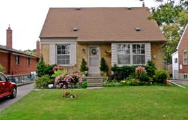 Maison en ville – North York, Toronto, Ontario,  Canada. C$2,035,000