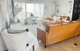 Maison en ville – Pompano Beach, Floride, Etats-Unis. $340,000