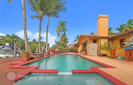 Villa – Fort Lauderdale, Floride, Etats-Unis. $1,950,000