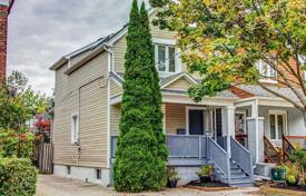 3 pièces maison en ville à East York, Canada. C$1,301,000