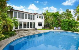 Villa – Miami Beach, Floride, Etats-Unis. 5,098,000 €
