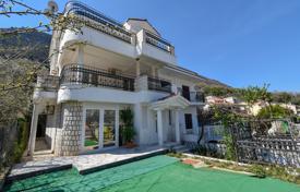 5 pièces maison en ville 283 m² à Kotor (ville), Monténégro. 990,000 €