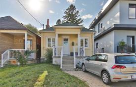 3 pièces maison en ville en York, Canada. C$956,000