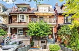 5 pièces maison mitoyenne à Old Toronto, Canada. C$2,254,000