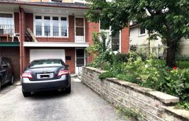 Maison mitoyenne – Scarborough, Toronto, Ontario,  Canada. C$1,045,000