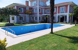 6 pièces villa 500 m² en Büyükçekmece, Turquie. $1,300,000