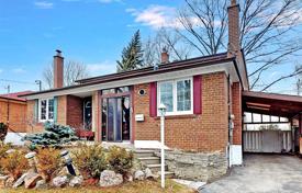Maison mitoyenne – North York, Toronto, Ontario,  Canada. 700,000 €