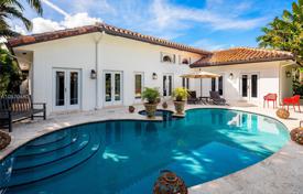Villa – Bal Harbour, Floride, Etats-Unis. $3,699,000