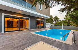 Villa de Luxe avec Vue sur la Forêt à Antalya Dosemealti. $951,000