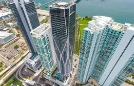 Bâtiment en construction – Miami, Floride, Etats-Unis. $7,000 par semaine