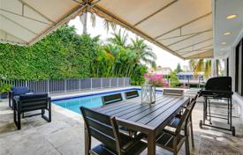 Villa – North Miami, Floride, Etats-Unis. 1,734,000 €