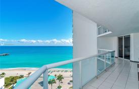 Appartement – Collins Avenue, Miami, Floride,  Etats-Unis. $749,000