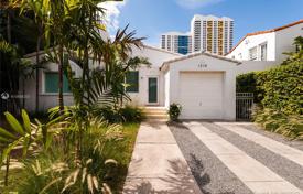 Maison de campagne – Miami Beach, Floride, Etats-Unis. $1,399,000