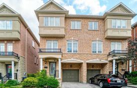 3 pièces maison mitoyenne à Etobicoke, Canada. C$1,161,000