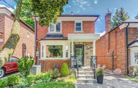 4 pièces maison en ville à Old Toronto, Canada. C$2,010,000