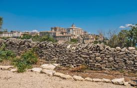 7 pièces maison de campagne à Gordes, France. 2,694,000 €