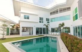 Villa – Phuket, Thaïlande. $1,586,000