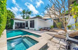 Villa – Miami, Floride, Etats-Unis. 1,443,000 €