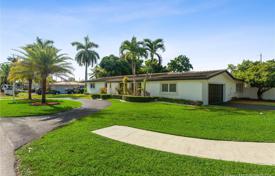 Villa – Miami, Floride, Etats-Unis. $1,220,000