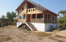 3 pièces maison en ville 180 m² à Krimovica, Monténégro. 180,000 €