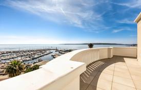 11 pièces maison mitoyenne à Cannes, France. 13,500,000 €