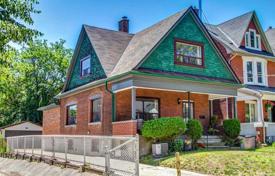 5 pièces maison en ville à Old Toronto, Canada. C$1,989,000