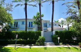 Villa – Key Biscayne, Floride, Etats-Unis. 3,153,000 €
