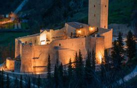 Château – Foligno, Umbria, Italie. 6,200 € par semaine