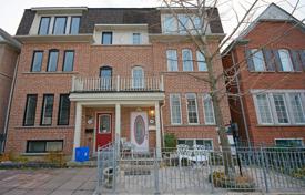 Maison mitoyenne – York, Toronto, Ontario,  Canada. C$1,100,000