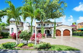 Villa – Coral Gables, Floride, Etats-Unis. $3,099,000
