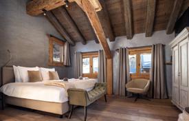 SPACIEUX CHALET HAUT DE GAMME — RETOUR SKIS AUX PIEDS. 4,500,000 €