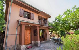 Maison en ville – Dobrota, Kotor, Monténégro. 700,000 €