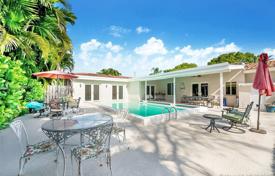 Villa – Miami, Floride, Etats-Unis. 696,000 €