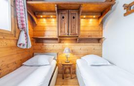 APPARTEMENT 3 PIECES — SKIS AUX PIEDS AVEC VUE ET EXPOSITION IDEALE. 525,000 €