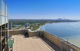 1 pièces appartement à Lake Shore Boulevard West, Canada. C$860,000