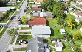 Maison en ville – West Park, Broward, Floride,  Etats-Unis. $475,000