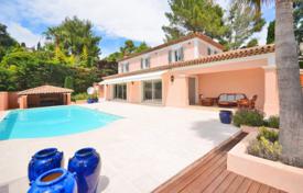 Villa – Mougins, Côte d'Azur, France. 1,295,000 €
