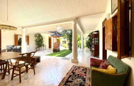 Villa – Jalan Umalas, Kerobokan Kelod, Badung,  Indonésie. 554,000 €