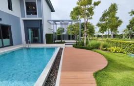 3 pièces villa 324 m² en Pattaya, Thaïlande. $432,000