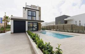 3 pièces villa 157 m² à Torrevieja, Espagne. 1,100,000 €