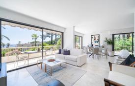 3 pièces appartement à Cannes, France. 1,200,000 €