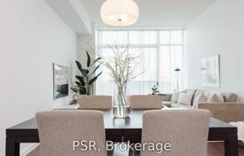 1 pièces appartement à Richmond Street West, Canada. C$893,000