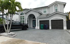 Maison en ville – Cutler Bay, Miami, Floride,  Etats-Unis. $900,000
