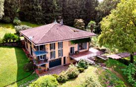 8 pièces villa 800 m² à Varese, Italie. 2,900,000 €