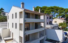 4 pièces appartement dans un nouvel immeuble 105 m² à Mali Losinj, Croatie. 735,000 €