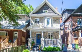 Maison en ville – York, Toronto, Ontario,  Canada. C$2,053,000