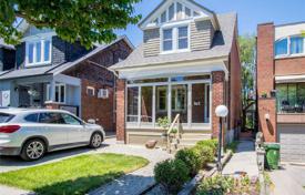 Maison en ville – Hillsdale Avenue East, Toronto, Ontario,  Canada. C$2,042,000