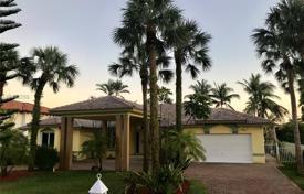 Villa – Miami, Floride, Etats-Unis. $1,499,000