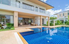 Villa – Mueang Phuket, Phuket, Thaïlande. 1,614,000 €